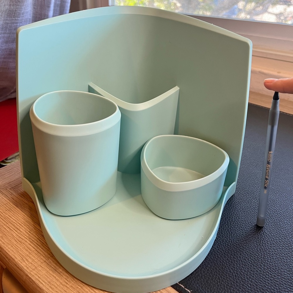 Corner Storage Container